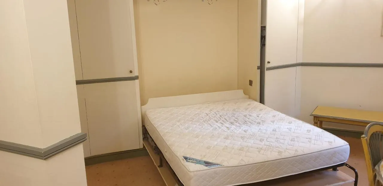 Appartement Chateau Des Gipieres France